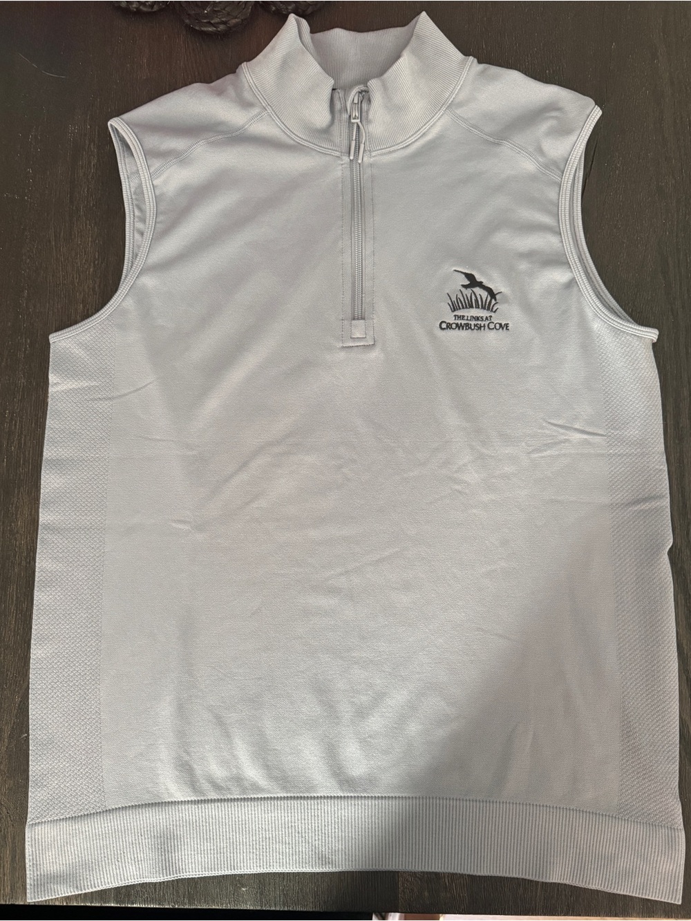 BNWOT Men's light grey 1/4 Sleeveless Zip golf vest Rod Crowbush